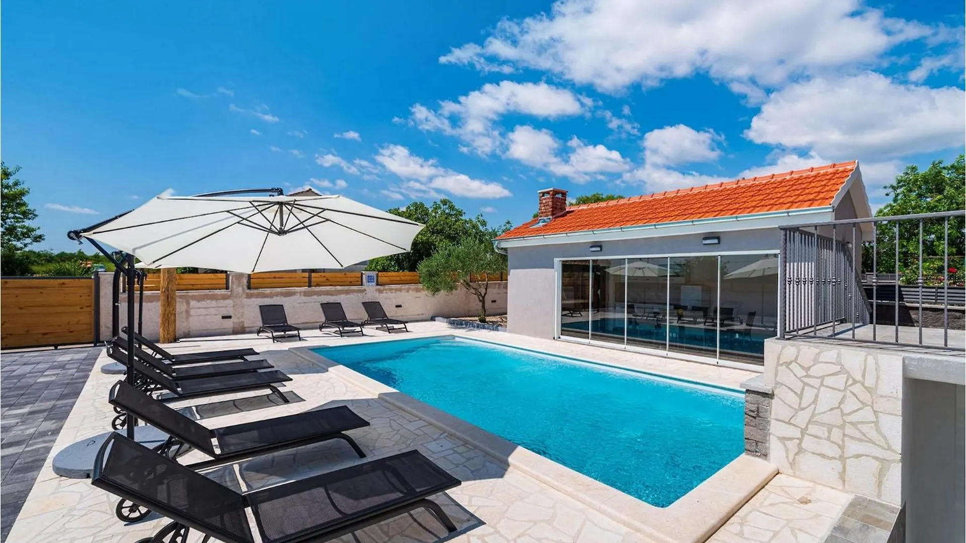 Holiday home Villa Feniks Polaca